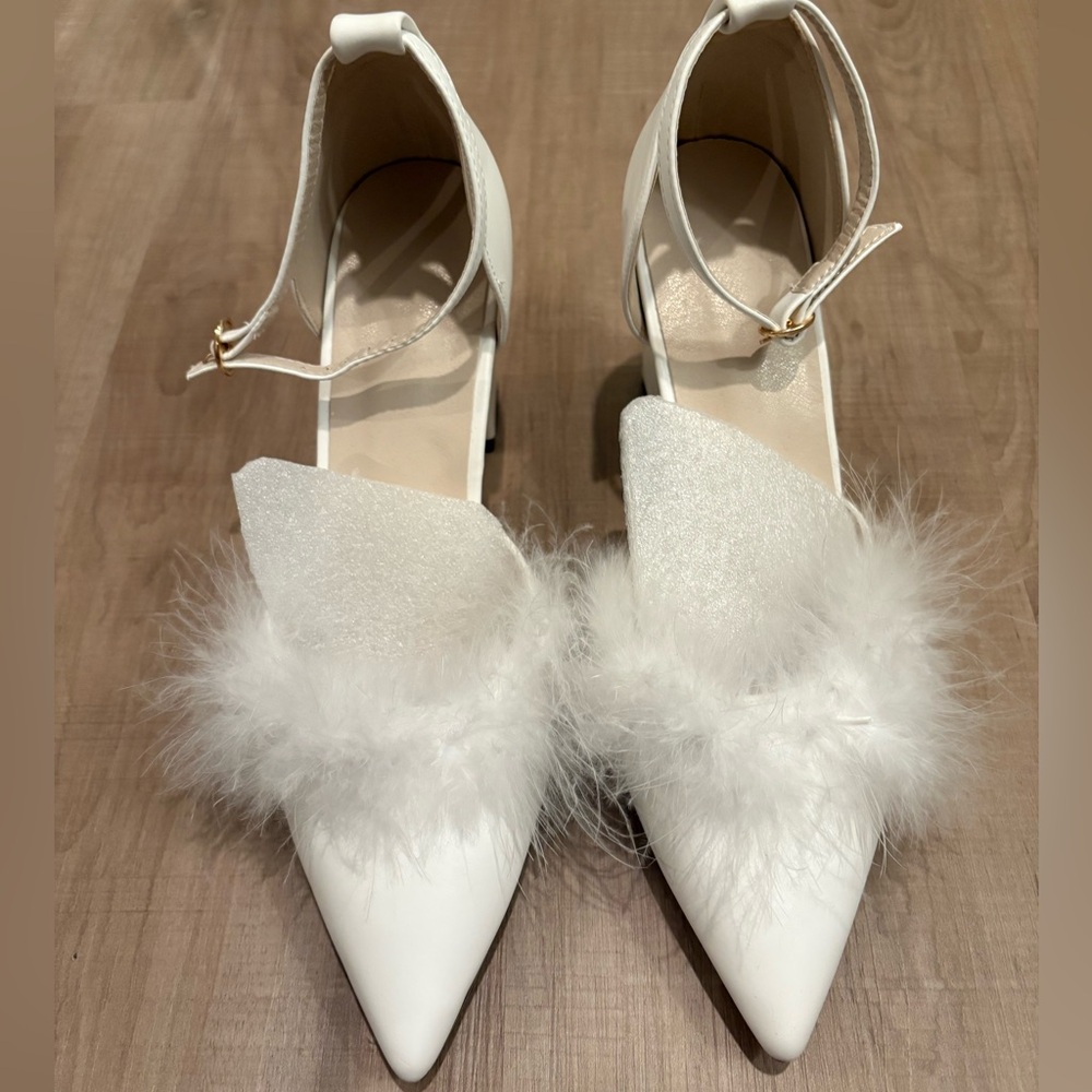 White feather detail platform heels 8.5